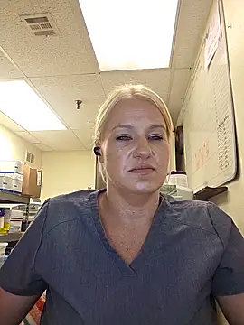 LadyB07 online show from June 3, 2026, 6:12 pm
