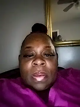 Pinkchocolatebbw online show from March 23, 2026, 5:51 am