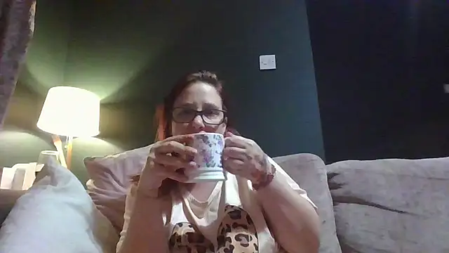 Curvy Clare online show from March 9, 2026, 7:28 pm