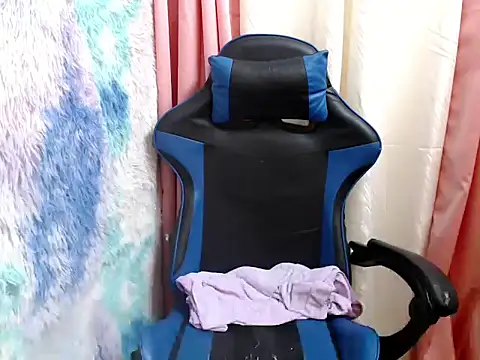 sexy deeya09 online show from April 23, 2026, 9:38 pm