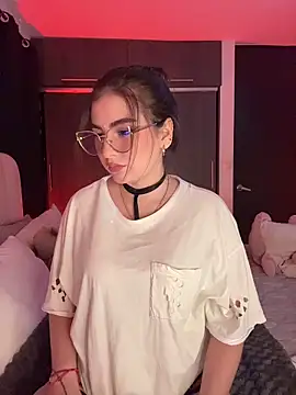 SamanthaValmont online show from April 3, 2026, 11:11 pm