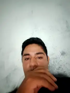 Hugaldo11 online show from April 20, 2026, 4:19 pm