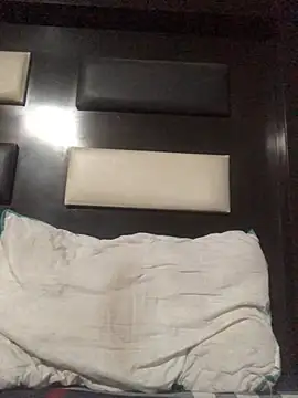 Elsolo2 online show from April 21, 2026, 10:33 am