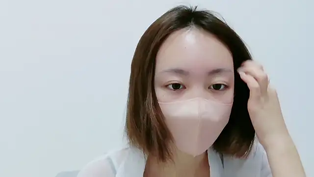 Snapshot of coco__cute chatting on March 4, 2026, 5:26 am coco cute online show from March 4, 2026, 5:26 am