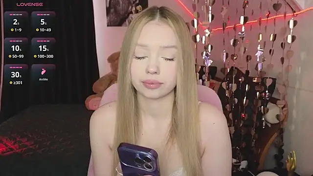 MellisaHoward online show from March 24, 2026, 8:14 am