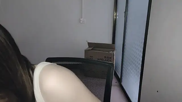 F-Yihao online show from March 20, 2026, 7:09 am