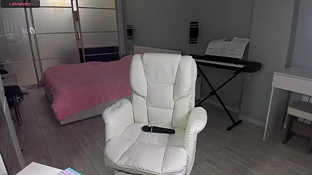 SofieLund online show from March 27, 2026, 4:19 pm