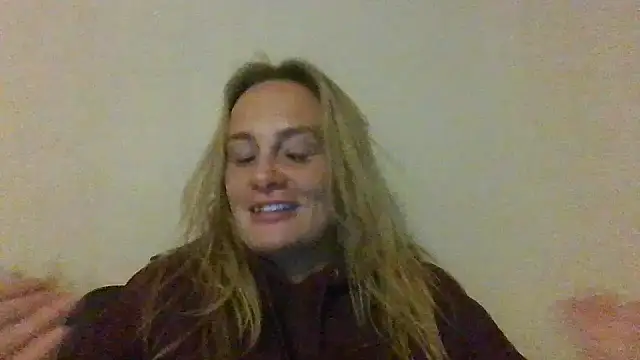 Snapshot of Lisanne30 chatting on March 2, 2026, 9:00 pm Lisanne30 online show from March 2, 2026, 9:00 pm