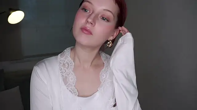 Snapshot of ValeneRomer chatting on March 2, 2026, 2:02 pm ValeneRomer online show from March 2, 2026, 2:02 pm