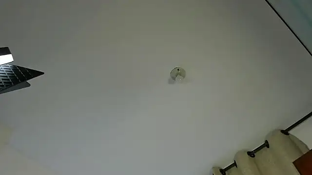 Rebeca Marchetti online show from April 7, 2026, 8:43 pm