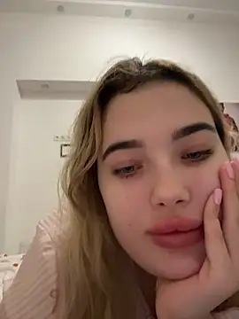 TiffanyCouture online show from March 1, 2026, 5:24 pm