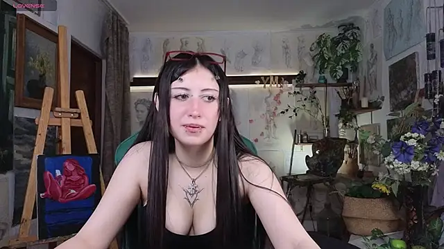 EffieMeowley online show from May 30, 2026, 7:58 am