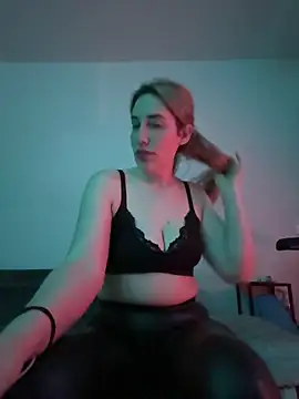 Snapshot of JuliaPrivat chatting on March 2, 2026, 9:22 pm JuliaPrivat online show from March 2, 2026, 9:22 pm