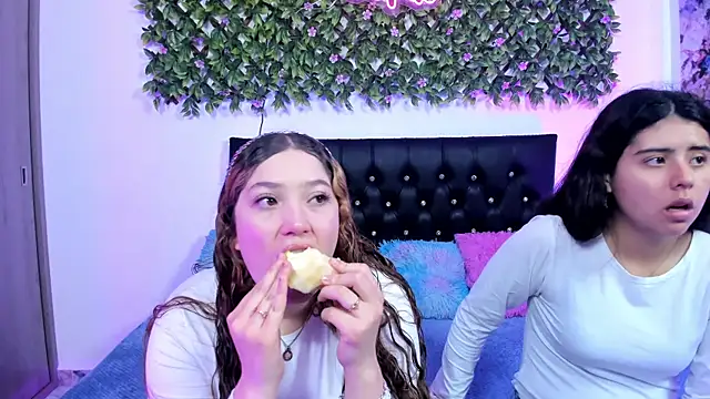 valeria and zoe online show from May 29, 2026, 2:12 pm