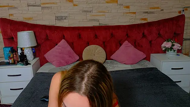 LannaSkyy online show from March 28, 2026, 7:37 pm