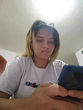 aurora bela online show from May 7, 2026, 5:44 am