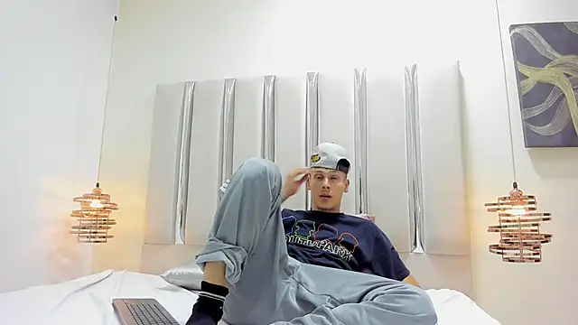 Ethan Wolfe online show from March 2, 2026, 5:19 am