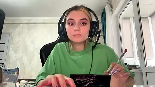 Snapshot of PluralPalaver chatting on February 26, 2026, 7:08 am PluralPalaver online show from February 26, 2026, 7:08 am