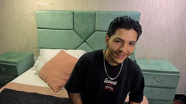 DanteLuxx online show from March 16, 2026, 5:55 am