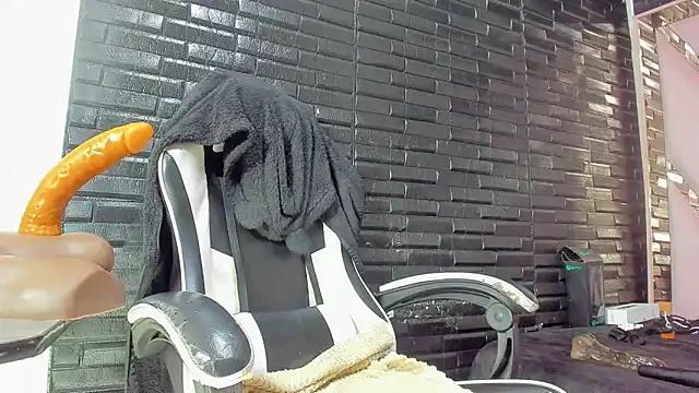 ScarlettSexRx online show from April 15, 2026, 7:58 pm