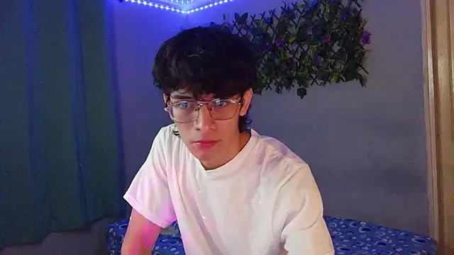 noah millerx online show from March 15, 2026, 3:46 am