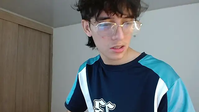 noah millerx online show from June 17, 2026, 7:13 pm
