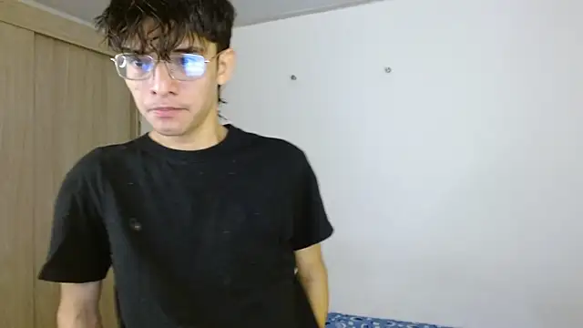 noah millerx online show from June 19, 2026, 8:03 pm