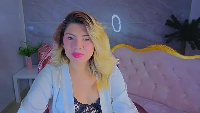 Victoria01 s online show from March 3, 2026, 3:02 am