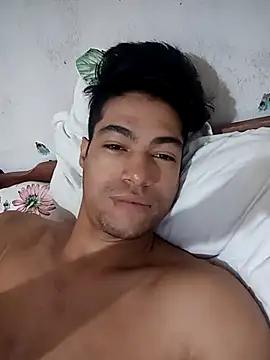 lucastorquato1709 online show from March 1, 2026, 8:25 am