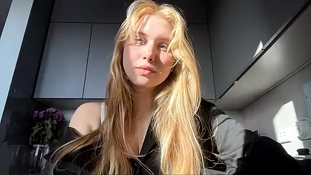 Snapshot of ShariLappas chatting on March 1, 2026, 1:22 pm ShariLappas online show from March 1, 2026, 1:22 pm