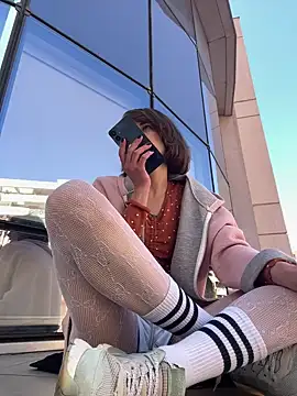 Kamorana online show from April 7, 2026, 10:17 am