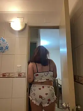 WHITEWOMEN 2 online show from April 6, 2026, 12:28 am