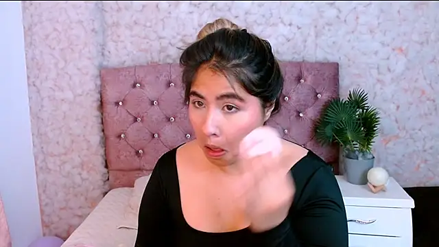 Sofiazaf  online show from March 12, 2026, 12:31 pm