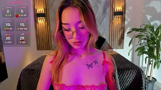 Snapshot of Melodylanee chatting on March 2, 2026, 11:06 am Melodylanee online show from March 2, 2026, 11:06 am