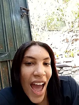 ginevere 20 online show from April 3, 2026, 8:15 pm