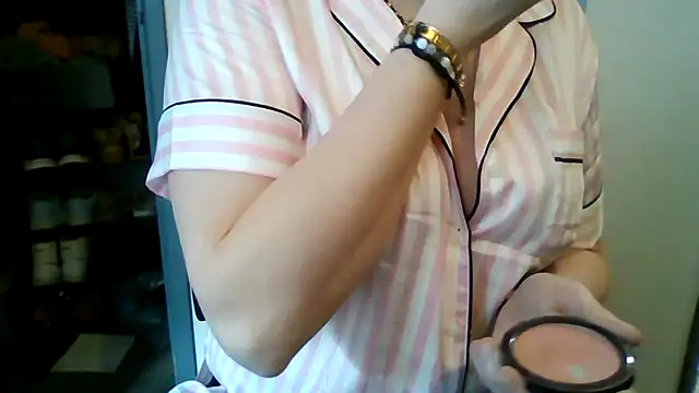 StaceyXOXO online show from February 28, 2026, 11:32 am