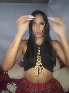 FlorSalvaje  online show from March 29, 2026, 1:40 am