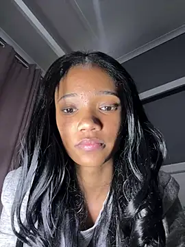 Snapshot of SweetBeauty4you chatting on July 18, 2026, 7:44 pm SweetBeauty4you online show from July 18, 2026, 7:44 pm