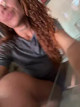 Julieta-velvet online show from March 11, 2026, 5:51 pm