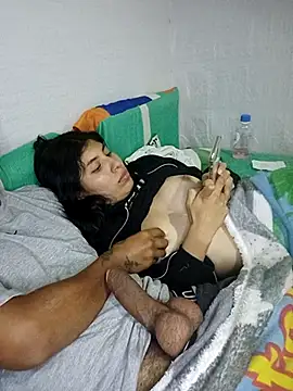 May and Noah online show from April 9, 2026, 1:40 am