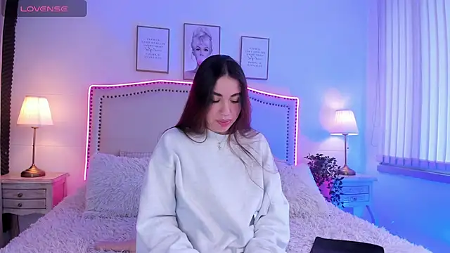 Hanna klover online show from June 19, 2026, 2:01 pm