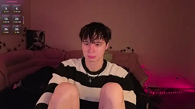 Snapshot of AnthonyCuutie chatting on March 1, 2026, 4:45 am AnthonyCuutie online show from March 1, 2026, 4:45 am