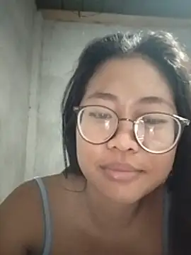 angelpinay44 online show from July 10, 2026, 3:56 pm