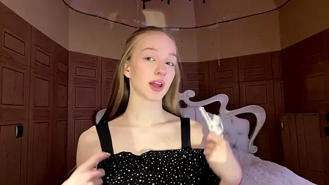 Anika Socutehe online show from March 10, 2026, 7:12 am