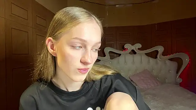 Anika Socutehe online show from March 25, 2026, 4:39 pm