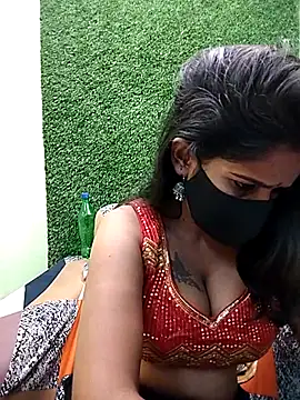 Tinaa baby online show from May 2, 2026, 7:41 pm
