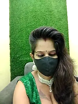 Tinaa baby online show from April 29, 2026, 7:09 pm