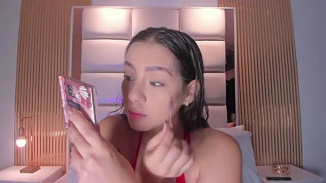 Megaan Rousee online show from March 29, 2026, 11:45 am