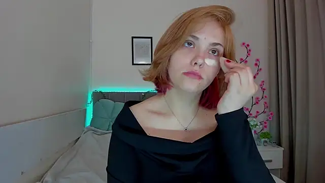 DellaRows online show from April 1, 2026, 5:42 am