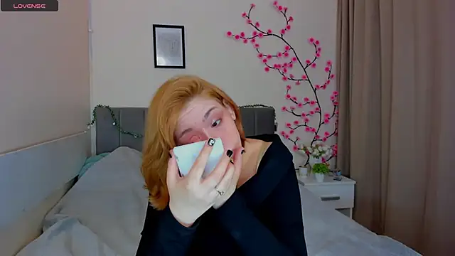 DellaRows online show from April 14, 2026, 5:34 am